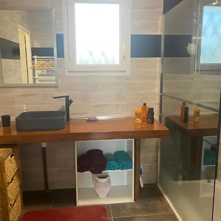 Homestay Loredana Saint-Germain-des-Pres (Tarn)